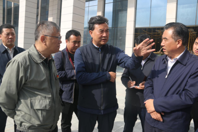 省人大常委會副主任、海東市委書記鳥成云專題調(diào)研曹家堡保稅物流園